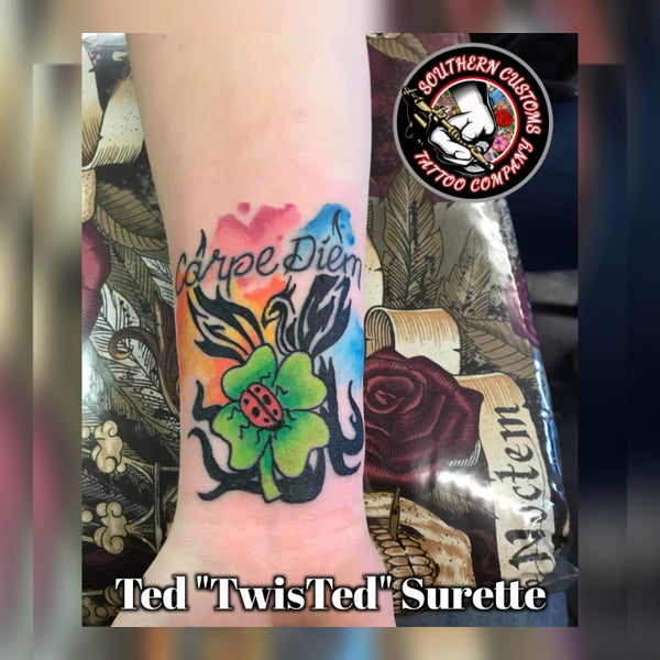 Photo prise au Southern Customs Tattoo Company par Southern C. le3/18/2019