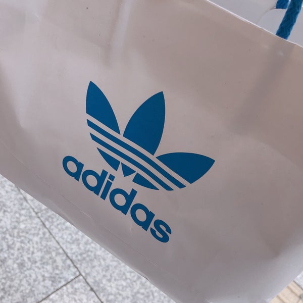 アディダス ブランドコアストア 仙台 Sporting Goods Shop In 仙台市