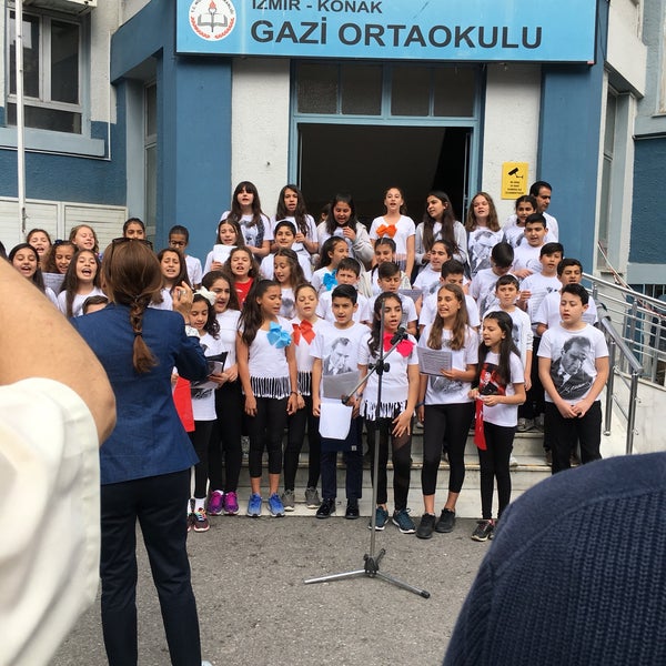 Das Foto wurde bei Gazi Ortaokulu von Berna D. am 5/19/2017 aufgenommen