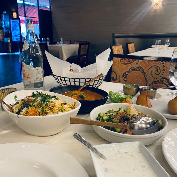 Снимок сделан в Spice Affair Beverly Hills Indian Restaurant пользователем AZiZ 1/16/2023
