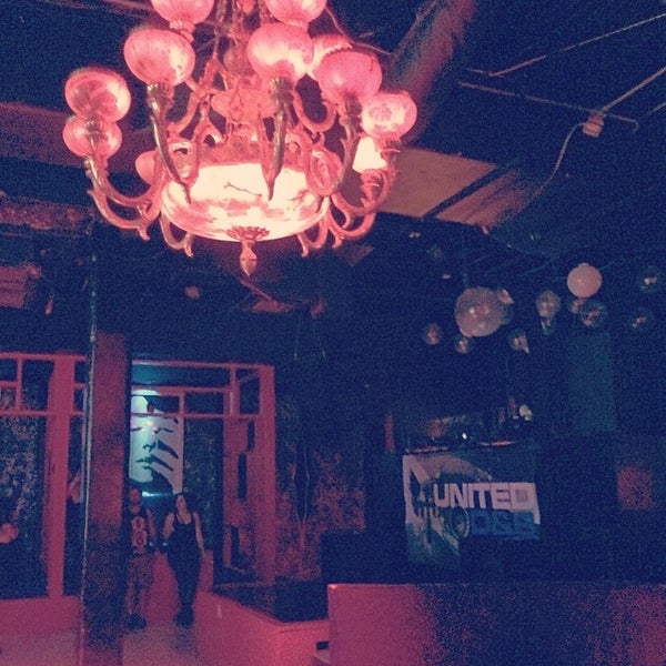 3/22/2014 tarihinde Katrina M.ziyaretçi tarafından Mekka Nightclub'de çekilen fotoğraf