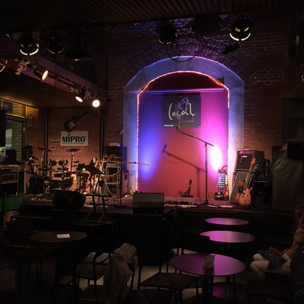 Stage local. Stage local