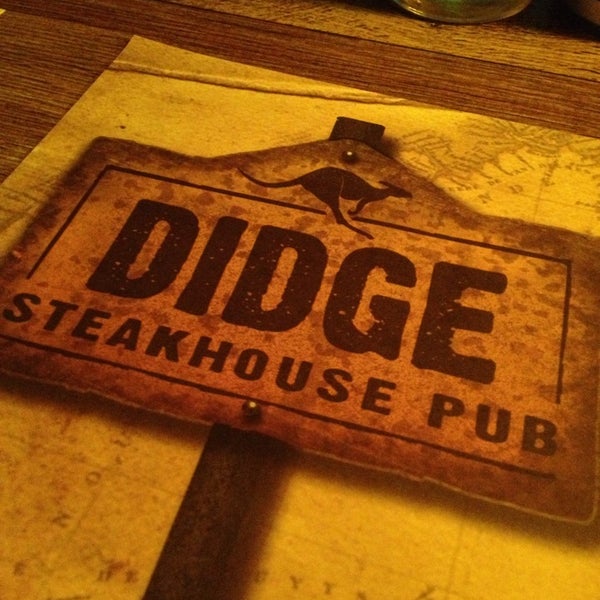 4/2/2013 tarihinde Julio L.ziyaretçi tarafından Didge Steakhouse Pub'de çekilen fotoğraf