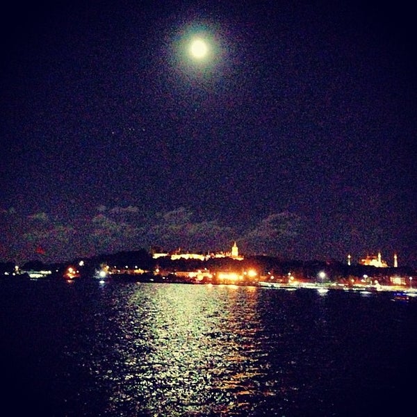 6/21/2013 tarihinde Merve N.ziyaretçi tarafından Karaköy Liman Lokantası'de çekilen fotoğraf