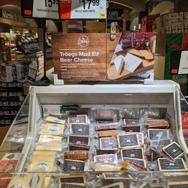 GIANT Food Stores 50 E Wynnewood Rd