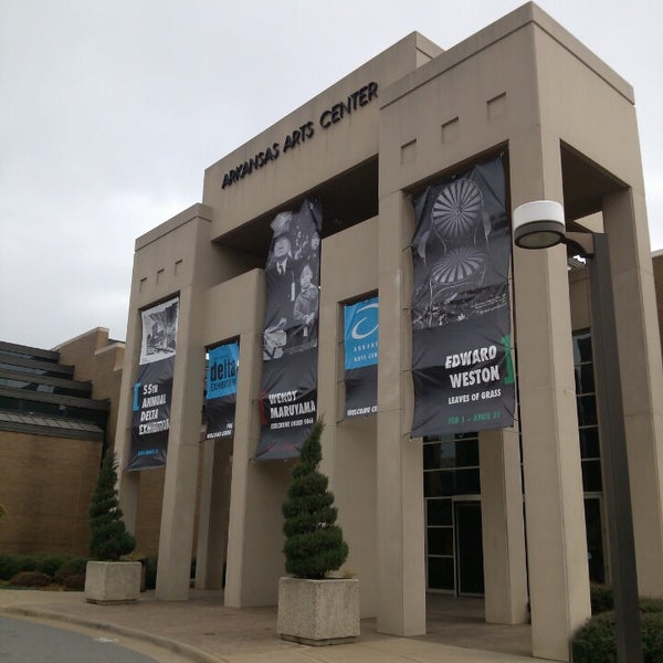 รูปภาพถ่ายที่ Arkansas Museum of Fine Arts โดย Katie O. เมื่อ 3/6/2013