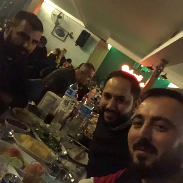 Foto scattata a Bahçeli Cafe &amp; Restaurant Avcılar da yakup s. il 12/3/2022