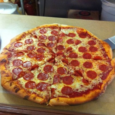 Das Foto wurde bei Jozeppi&#39;s Pizzeria von Jozeppi&#39;s Pizzeria am 5/11/2014 aufgenommen