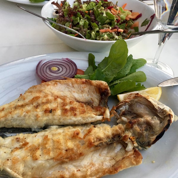Foto diambil di Beybalık Restaurant &amp; Sazende Fasıl oleh Nuray K. pada 3/5/2017