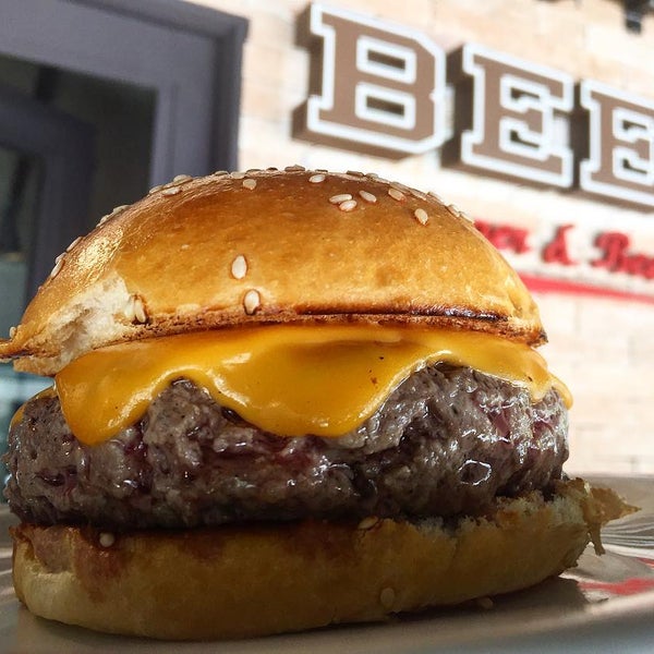3/7/2018 tarihinde Beef Burger &amp; Beerziyaretçi tarafından Beef Burger &amp; Beer'de çekilen fotoğraf