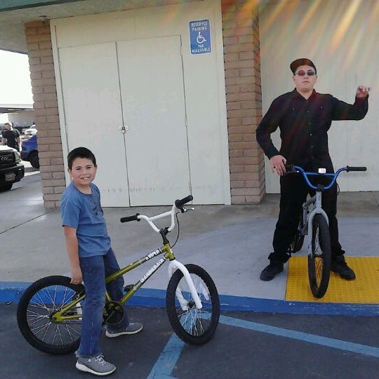 Herb Bauer Sporting Goods Fresno, CA