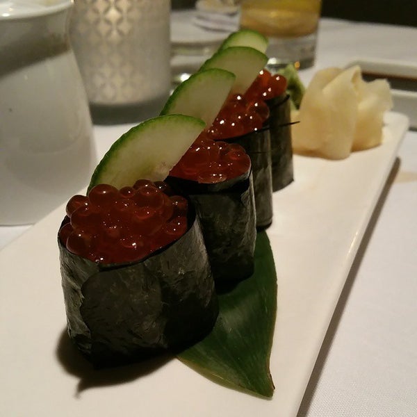 Photo prise au Nara Sushi and Korean Kitchen par Geri D. le1/24/2015