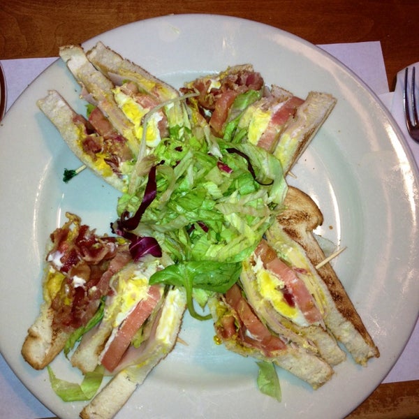 Peanuts Restaurant in Oranjestad