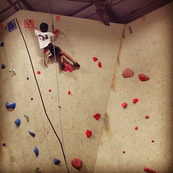 Foto scattata a Ibex Climbing Gym da Lawrence L. il 5/11/2013