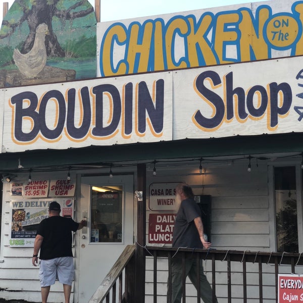 Foto tirada no(a) Chicken On The Bayou The BOUDIN Shop &amp; Country Store por Frank B. em 5/1/2019