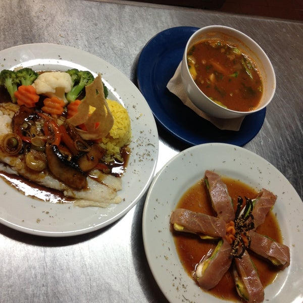 Mmmm súper deli! Prueba los montaditos el caldo de pescado y el filete glaseado es lo masssss!!