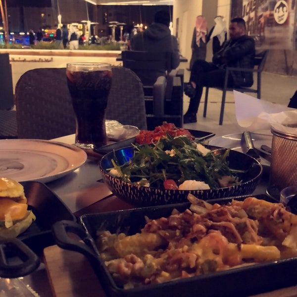 Foto tirada no(a) Morni Restaurant por فطيم .. em 1/4/2019