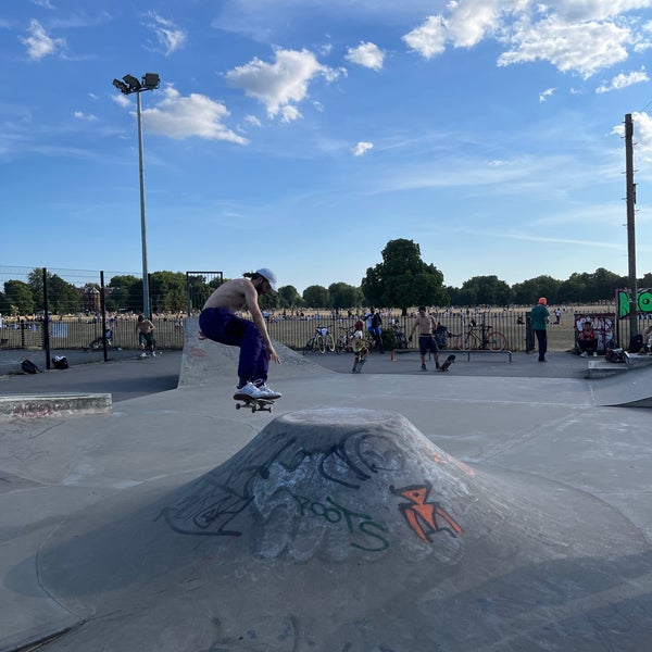 Clapham Common Skatepark - Clapham Common - 10 Rookery Rd