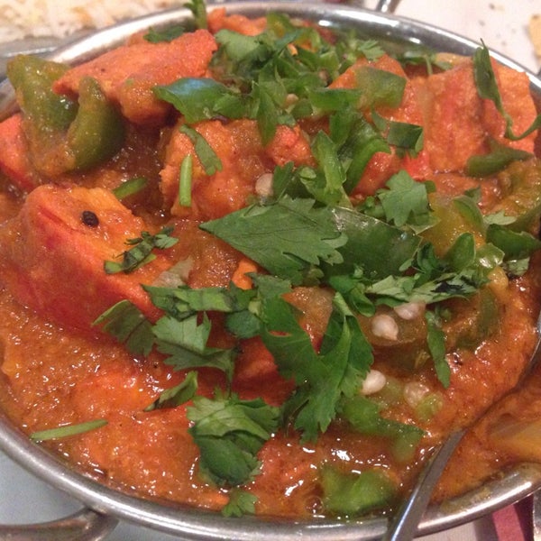 Das Foto wurde bei India Quality Restaurant von Cherry T. am 8/15/2014 aufgenommen