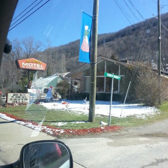Alamo Motel Cottages Hotel In Maggie Valley