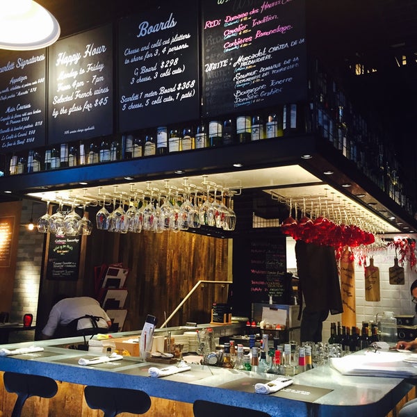 11/14/2015에 Janelle L.님이 Scarlett Café &amp; Wine Bar에서 찍은 사진