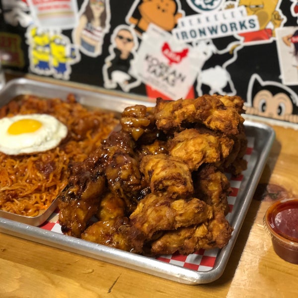 รูปภาพถ่ายที่ Aria Korean-American Snack Bar โดย Cydell D. เมื่อ 6/19/2018