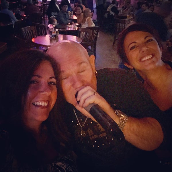 Photo prise au Grover&#39;s Grill &amp; Bar - Frisco par Kate @. le11/21/2015