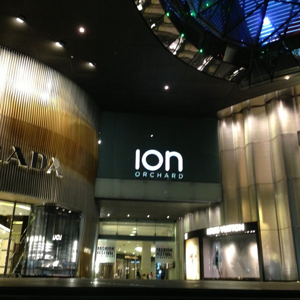 Photo taken at ION Orchard by Oscarr Y. on 5/13/2013