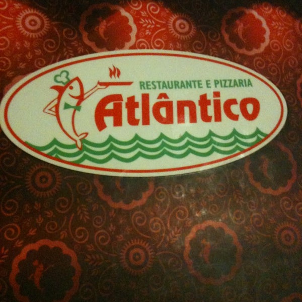 Foto tirada no(a) Restaurante e Pizzaria Atlântico por Laís P. em 2/26/2013