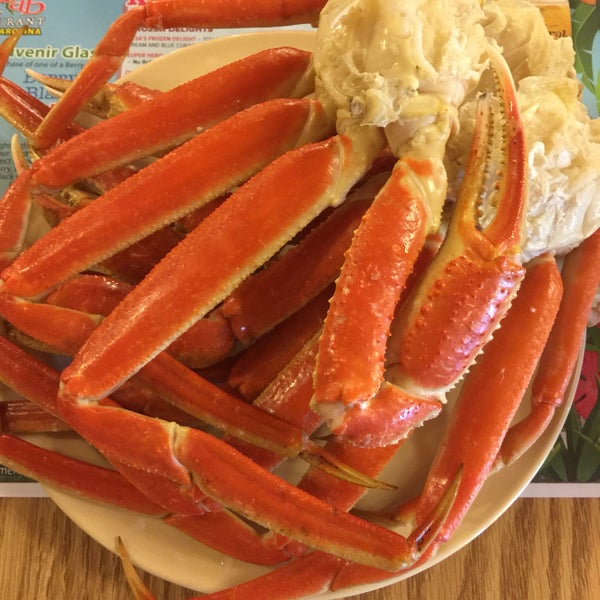 Снимок сделан в Giant Crab Seafood Restaurant пользователем T. Naomie L. 3/25/2016