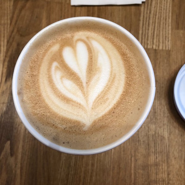 3/17/2018 tarihinde Bhavana L.ziyaretçi tarafından bwè kafe'de çekilen fotoğraf