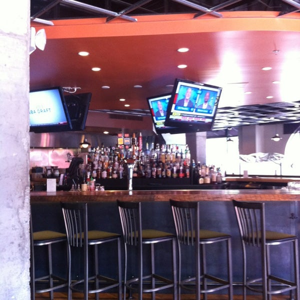 Carl's Tavern - Restaurant