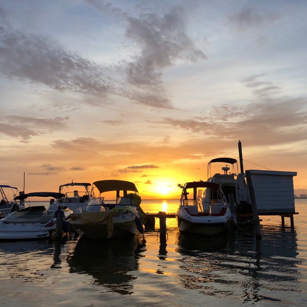 รูปภาพถ่ายที่ Mare by Cenacolo โดย Alejandro เมื่อ 7/13/2018