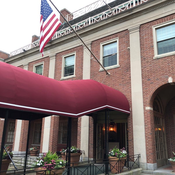 Das Foto wurde bei The Dearborn Inn, A Marriott Hotel von Rob F. am 6/15/2019 aufgenommen