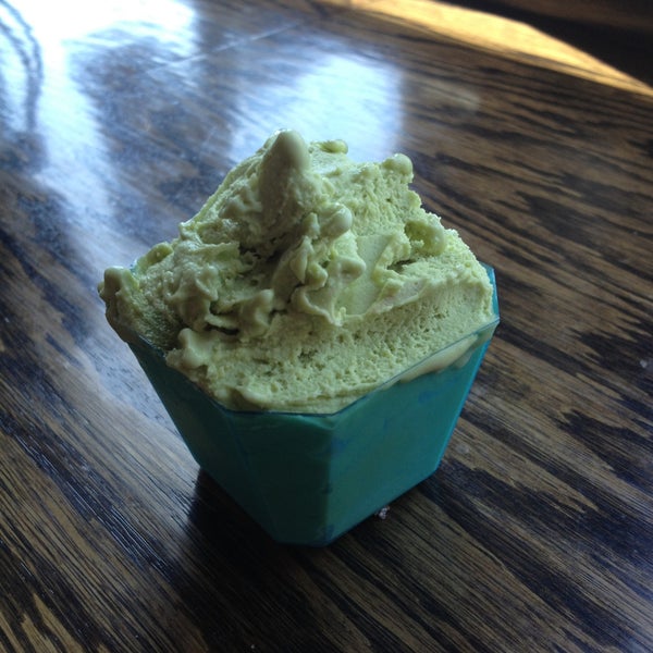 Jackson's Coffee & Gelato (Now Closed) Lyn Lake 822 W Lake St