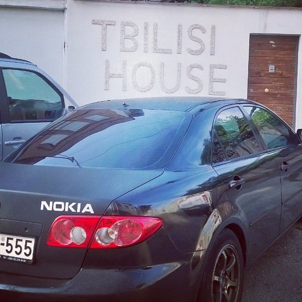 Foto tirada no(a) Tbilisi House | Hotel &amp; Hostel por David K. em 6/25/2014