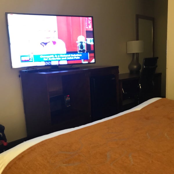Photos At Comfort Suites Northlake 2060 Crescent Centre Blvd