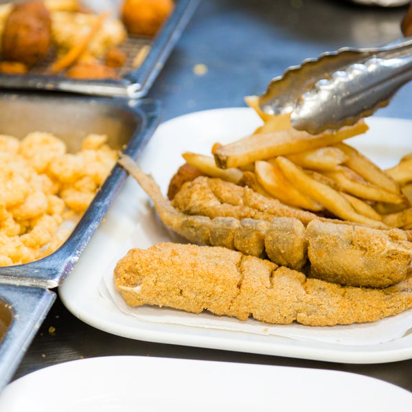 Davids Catfish House Seafood Restaurant in Atmore