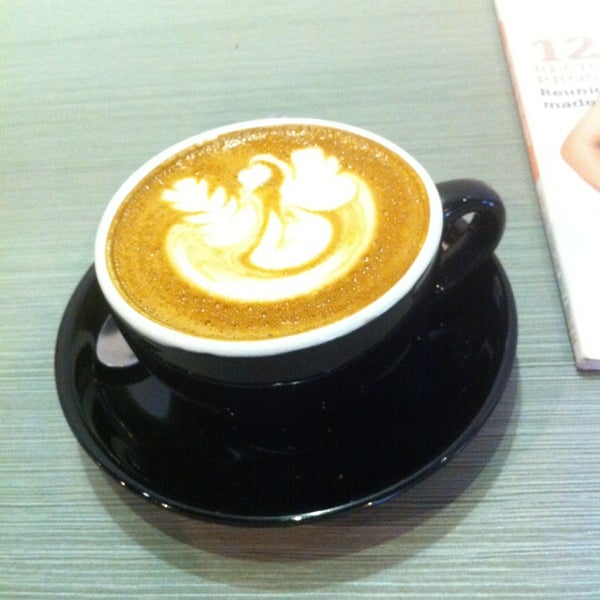 Photo taken at Top Brew Coffee Bar by Vale W. on 2/19/2013