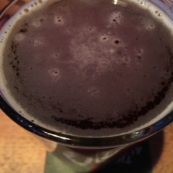 Putter's Bar & Grill Dive Bar in Portland