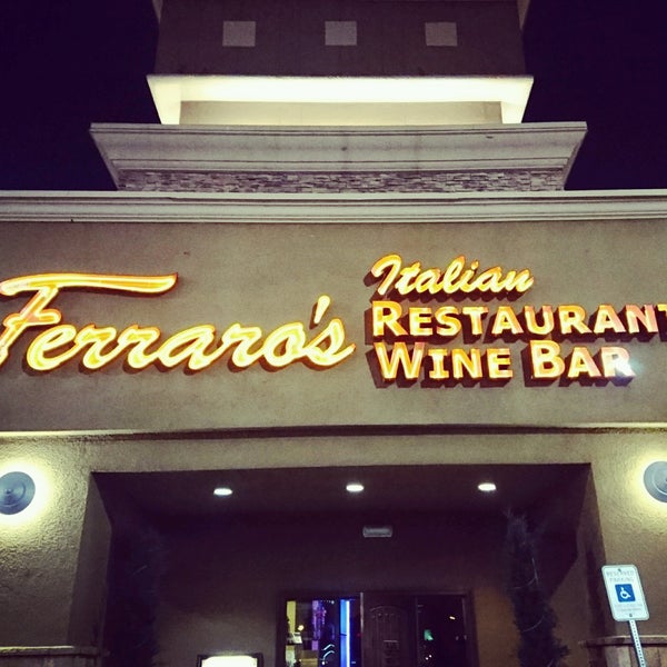 1/9/2017にHidemaro I.がFerraro&#39;s Italian Restaurant &amp; Wine Barで撮った写真