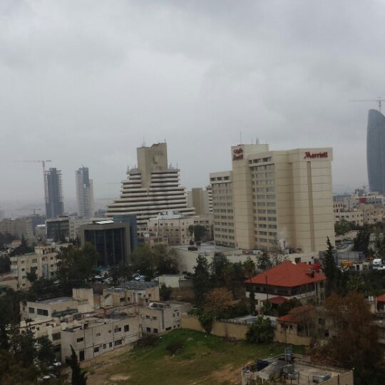 Снимок сделан в Trader Vic&#39;s Amman пользователем Mcocz a. 3/12/2014