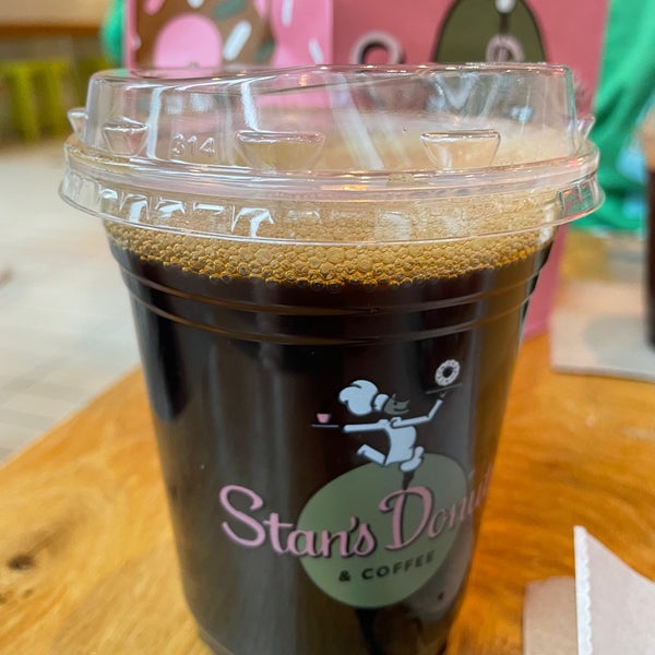 Stan's Donuts & Coffee Streeterville Chicago, IL