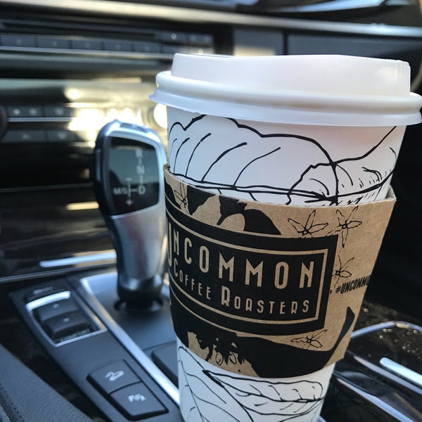 รูปภาพถ่ายที่ Uncommon Coffee Roasters โดย Michael R. เมื่อ 4/29/2018