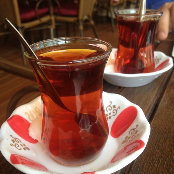 4/29/2013 tarihinde Ferhat K.ziyaretçi tarafından ALIR Cafe | Restaurant'de çekilen fotoğraf