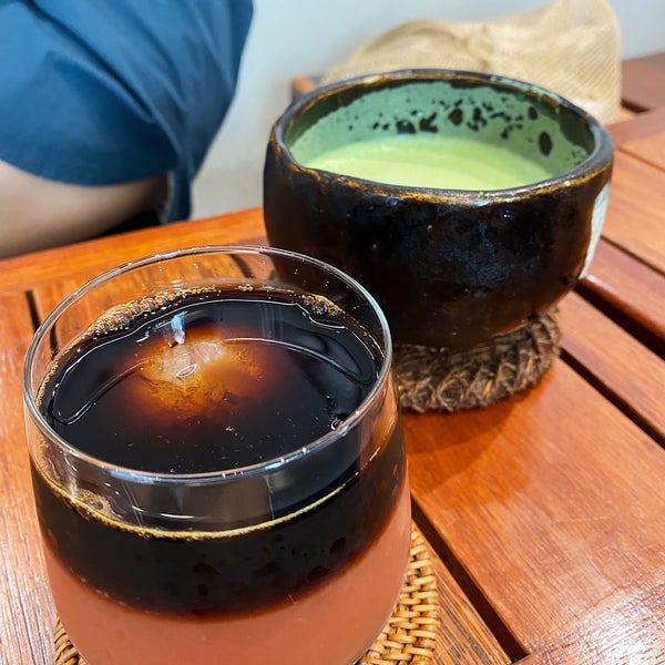 5/27/2023 tarihinde IZE W.ziyaretçi tarafından Ryn - Authentic Tea &amp; Slow Drop Coffee'de çekilen fotoğraf