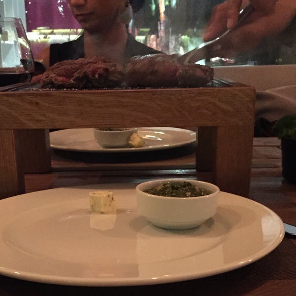 Das Foto wurde bei Argentine Steak &amp; Sushi von Ayad A. am 6/23/2015 aufgenommen