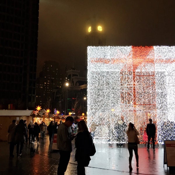 Foto scattata a Christmas Village da Bayan il 12/13/2018