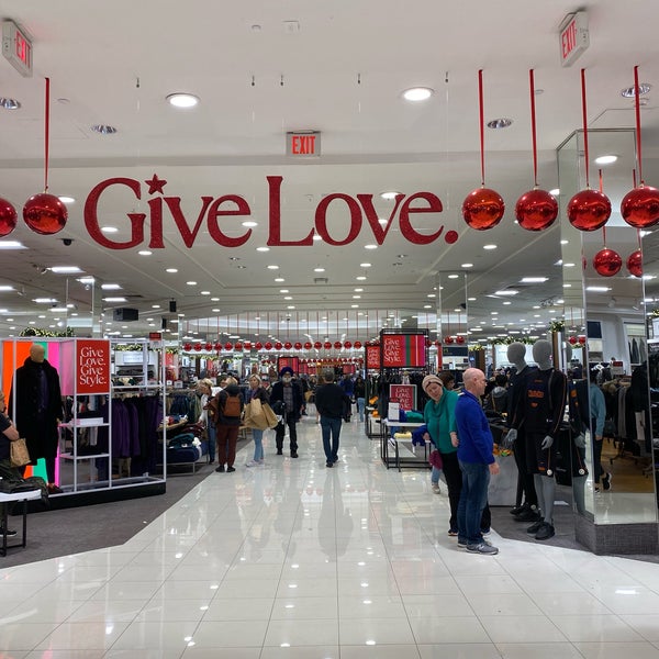Macy's Roosevelt Field: Clothing, Shoes, Jewelry - Department Store in  Garden City, NY