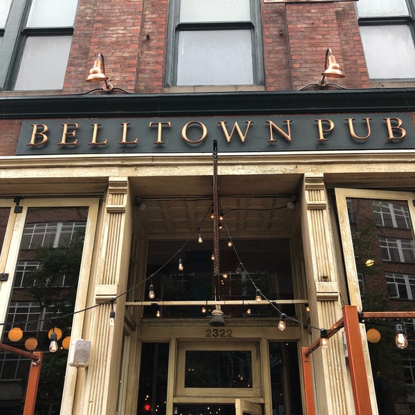 รูปภาพถ่ายที่ Belltown Pub โดย Kevin A. เมื่อ 5/25/2019